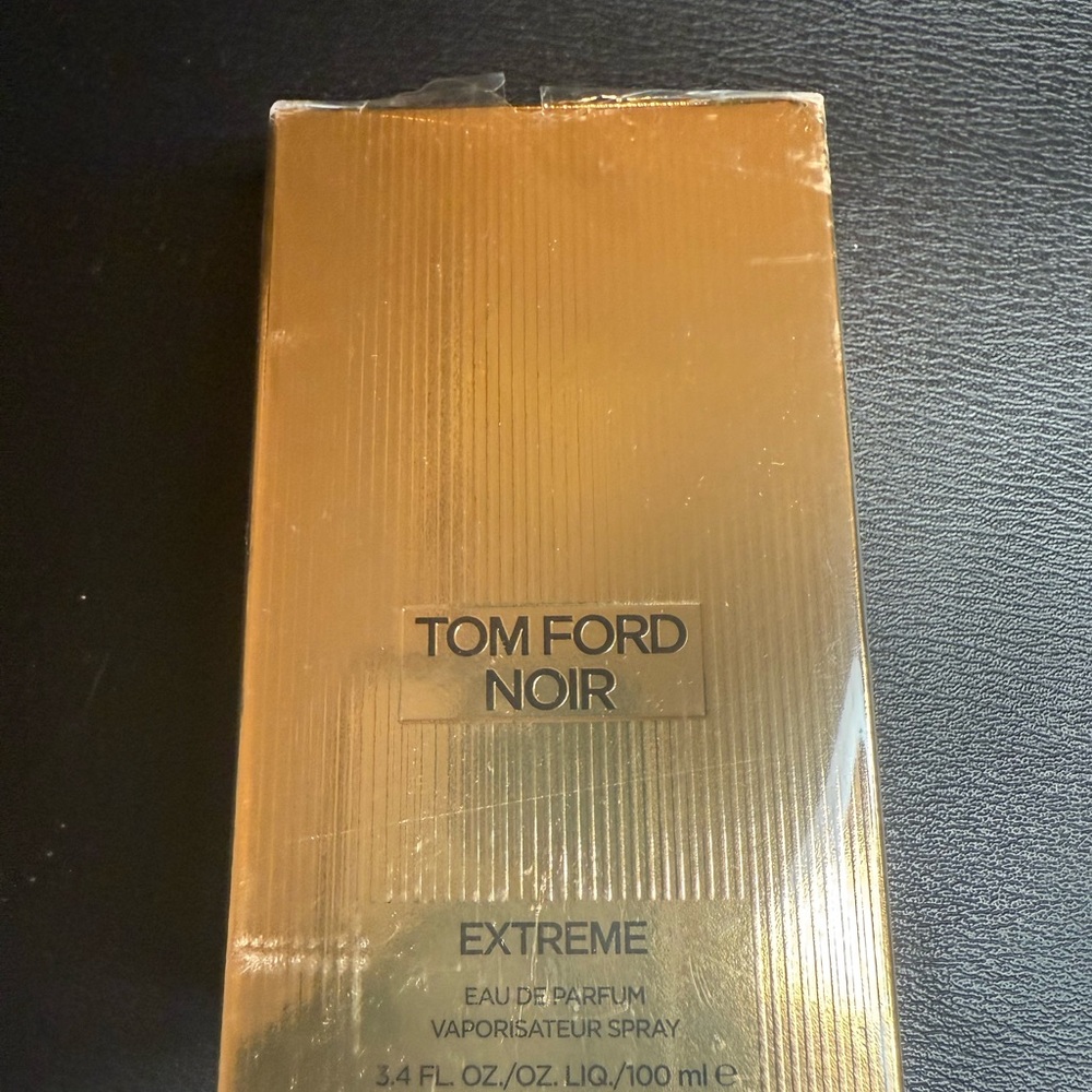 Tom Ford Noir Extreme Gold Packaging